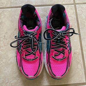 Brooks GTS Size 7.5